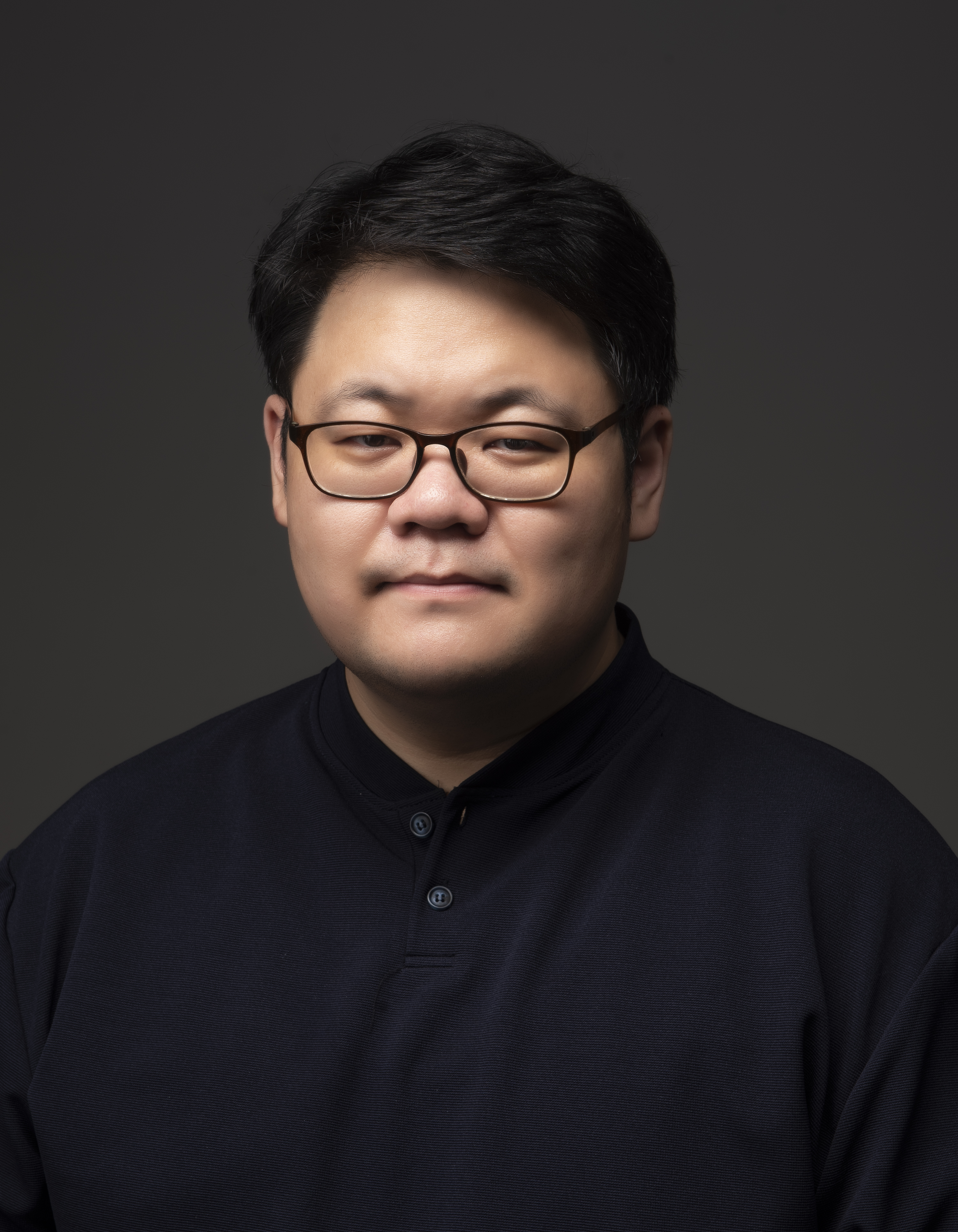 조동신 작가 프로필